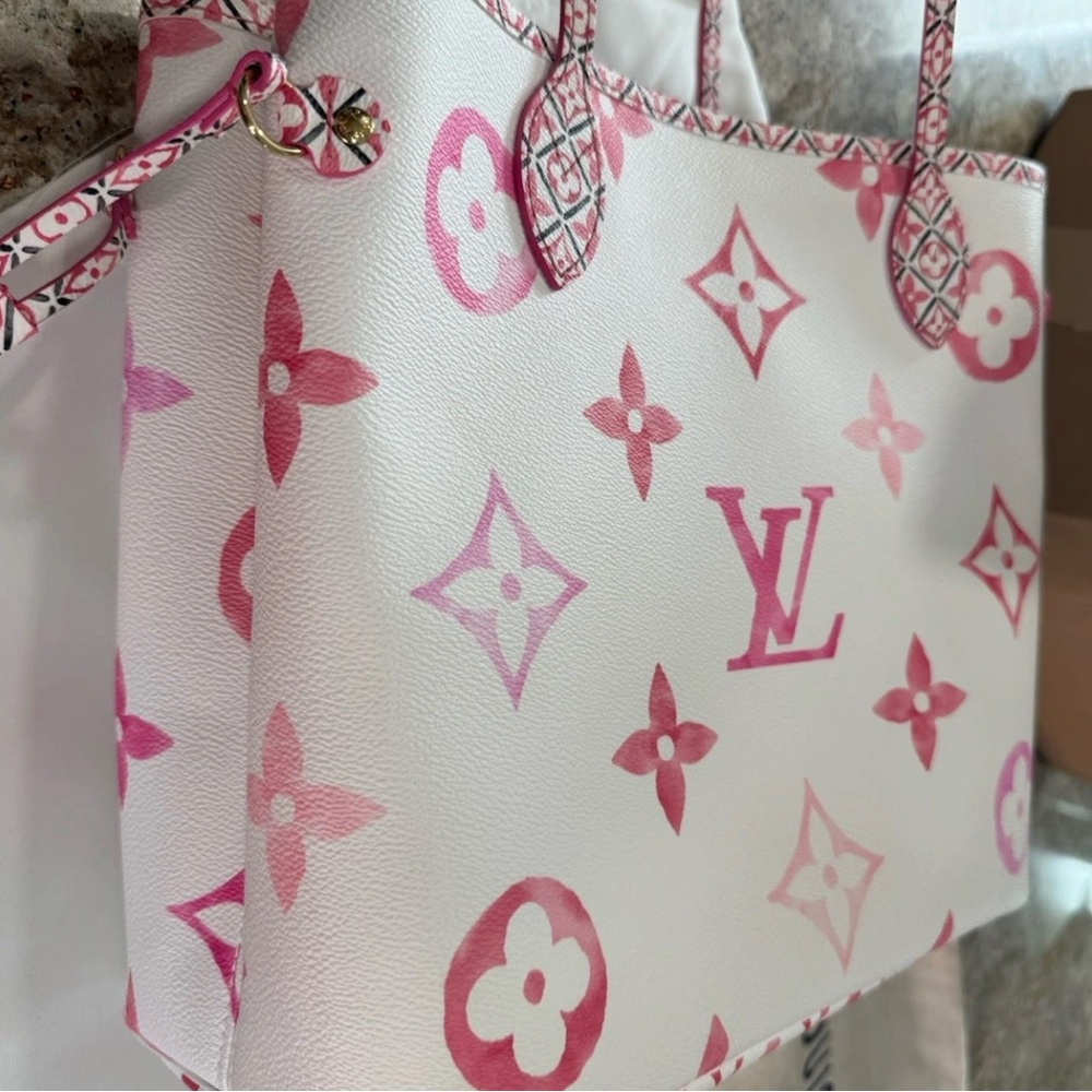 Louis Vuitton Pink and White Monogram by the pool neverfull - Picture 2 of 14
